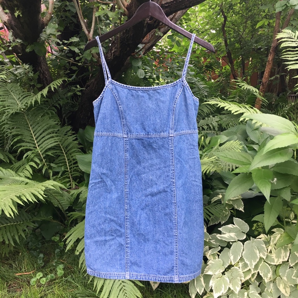 vintage denim dress 🌱